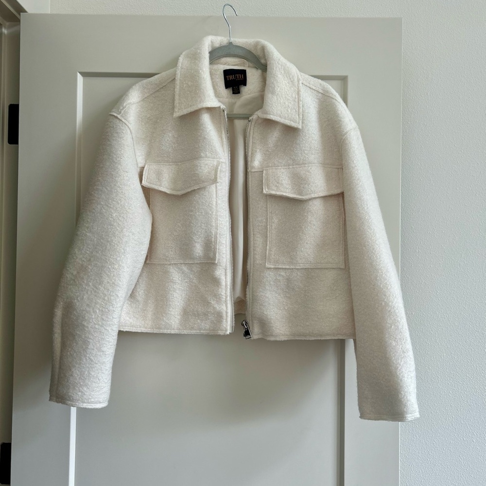 Truth White Teddy Jacket Cropped Cozy Design